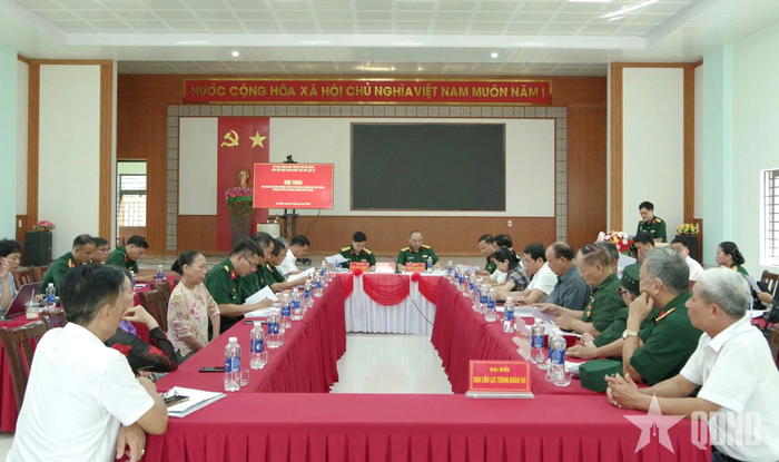  Hội thảo xác minh thông tin liệt sĩ, mộ liệt sĩ tại Hang Đá Sập. 