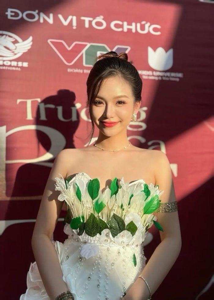 Trần Hoàng Minh Thư (sinh năm 2003) hiện là MC, người mẫu và nhà sáng tạo nội dung.