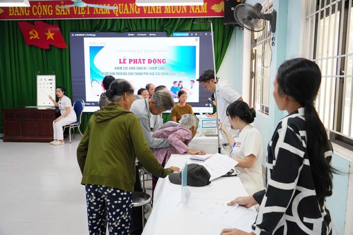  TP Huế triển khai khám sức khỏe miễn phí cho 100% người dân 