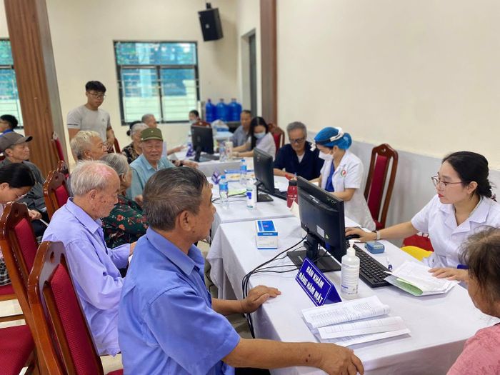 Người dân tại nhiều xã, phường ở Hà Nội bắt đầu được khám sức khỏe miễn phí và sàng lọc bệnh tật. Ảnh: Sở Y tế Hà Nội