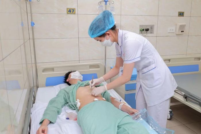 Chăm sóc bệnh nhân tại bệnh viện - Ảnh BVCC