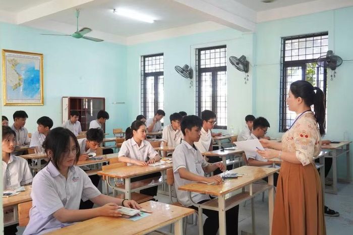 Công tác tuyển sinh lớp 10 còn là bài toán chiến lược về phát triển nguồn nhân lực trong tương lai.