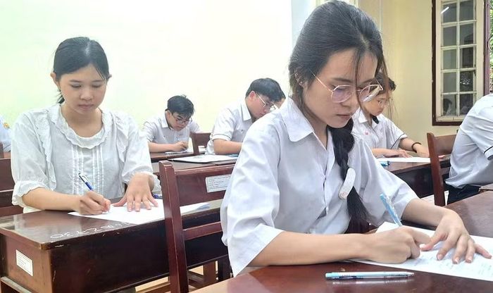 Nhiều điểm số cao được ghi nhận tại TP Huế qua Kỳ thi tốt nghiệp THPT 2026.