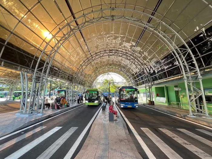 Bến xe buýt Sài Gòn sau khi được cải tạo, nâng cấp. Ảnh: Hữu Huy.