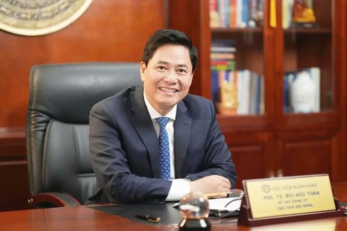 PGS.TS. Bùi Hữu Toàn – Giám đốc Học viện Ngân hàng.
