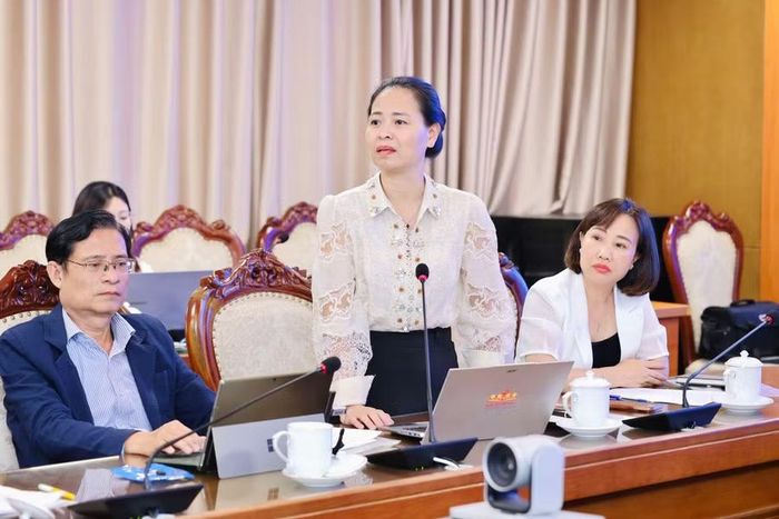 Đại diện một số cơ sở giáo dục nghề nghiệp thảo luận tại hội nghị.