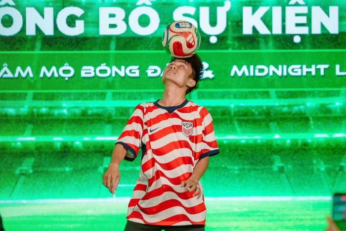 Lần đầu tại Việt Nam xuất hiện mô hình live concert kết hợp xem World Cup.