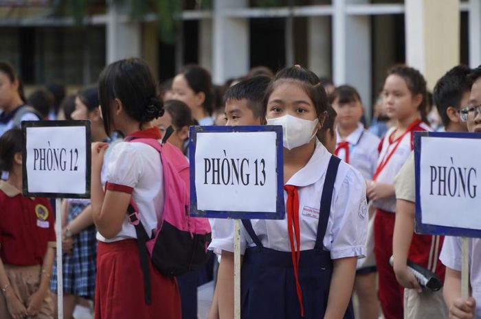 Dự kiến, kết quả khảo sát sẽ được công bố trong tháng 7 để các trường tiến hành xét tuyển và hoàn tất công tác nhập học cho học sinh trúng tuyển. Những em không trúng tuyển vẫn được bố trí học tại các trường THCS công lập theo nơi cư trú và nguyện vọng đã đăng ký.