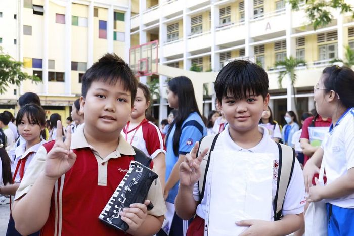 Theo kế hoạch, học sinh thực hiện bài khảo sát trong thời gian 90 phút với hai phần: trắc nghiệm và tự luận. Nội dung tập trung đánh giá năng lực tiếng Anh, tư duy logic, toán học, đọc hiểu và kỹ năng làm văn nhằm lựa chọn những học sinh đáp ứng yêu cầu của từng trường.
