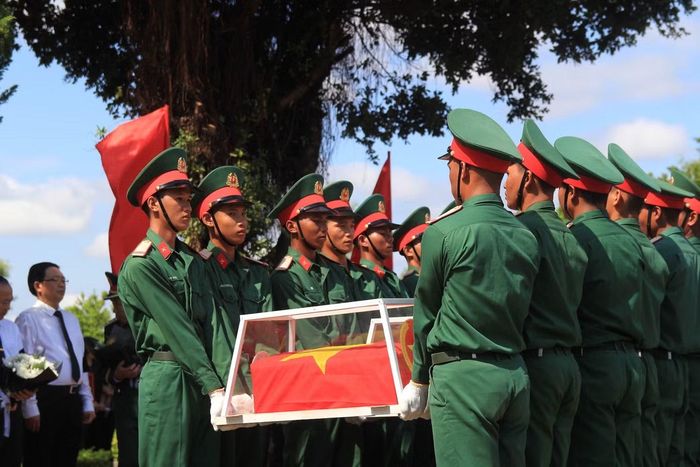 18 anh linh liệt sĩ an nghỉ tại Nghĩa trang Liệt sĩ Đức Cơ