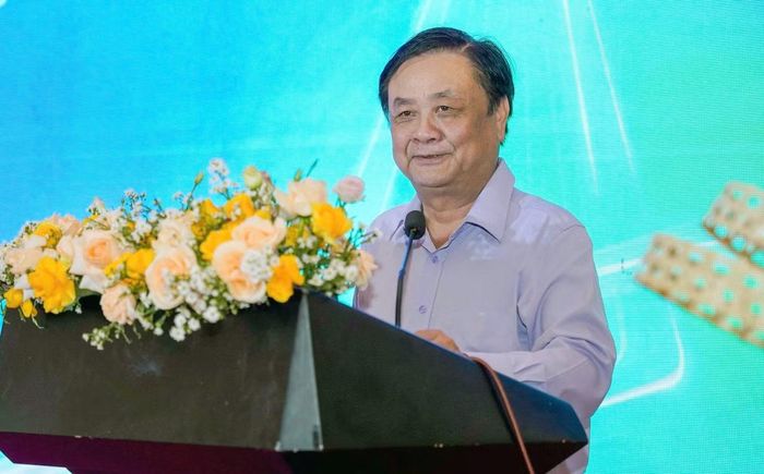 Ông Lê Minh Hoan chia sẻ tại chương trình. Ảnh CTV