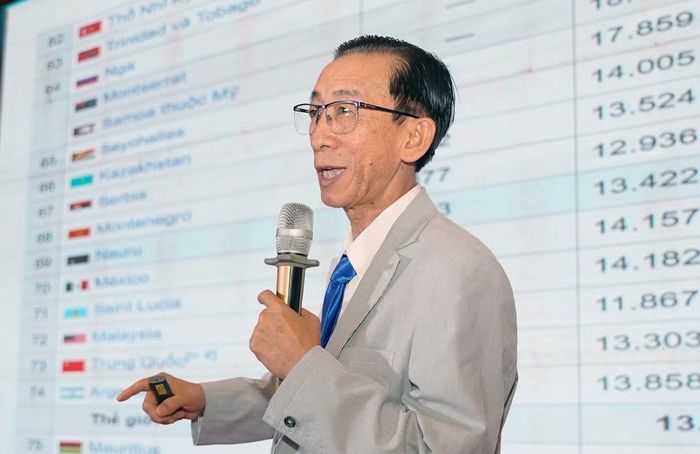 Ông Trần Hoàng Ngân chia sẻ tại chương trình. Ảnh: CTV
