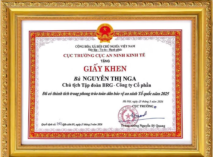 Giấy khen Madame Nguyễn Thị Nga - Chủ tịch Tập đoàn BRG, từ Cục An ninh Kinh tế - Bộ Công an