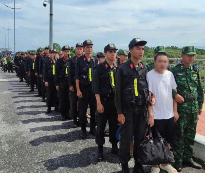 Có 1 đối tượng đang bị phía Công an Trung Quốc ra quyết định truy nã về tội lừa đảo trên không gian mạng.