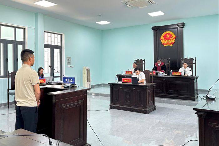 Toàn cảnh phiên tòa.