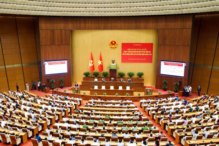 Hội nghị toàn quốc của Bộ Chính trị về sơ kết 1 năm vận hành mô hình tổ chức tổng thể của hệ thống chính trị và mô hình chính quyền 3 cấp. Ảnh: QH