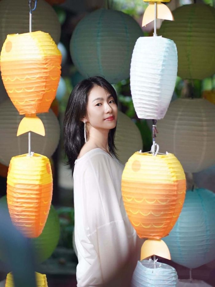 Ca sĩ Lương Bích Hữu trẻ trung, tươi tắn trong bộ ảnh mới.