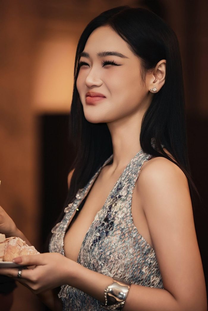 Cù Thị Trà trong buổi ra mắt phim.