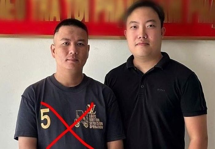Đối tượng Nguyễn Trọng Duy (bên trái).