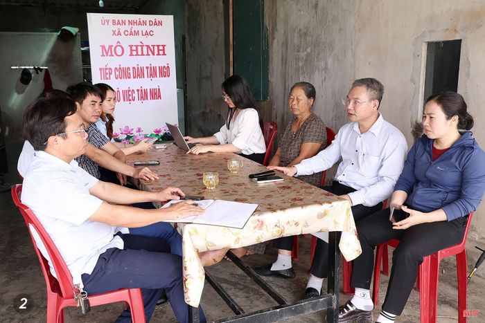 Các địa phương đã đổi mới mạnh mẽ cách tiếp cận người dân với nhiều mô hình sáng tạo như: “Ngày thứ Bảy không hẹn”, “Tiếp dân tận ngõ, rõ việc tận nhà”...