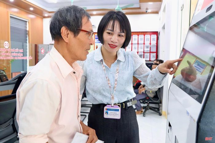 Trung tâm phục vụ hành chính công các xã, phường được trang bị đầy đủ thiết bị, cơ sở vật chất phục vụ người dân, doanh nghiệp.