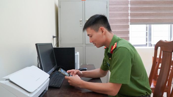 Phần dựng video thường mất khoảng 30 phút. Tôi chọn cách dựng đơn giản, hạn chế hiệu ứng cầu kỳ, giữ sự chân thực để người xem tập trung vào nội dung tuyên truyền thay vì những yếu tố giải trí. Điều quan trọng nhất là thông điệp phải rõ ràng và dễ hiểu.