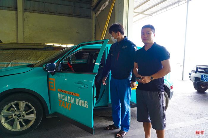 Sau khi hoàn tất thủ tục, phương tiện được đưa vào khu vực kiểm định.