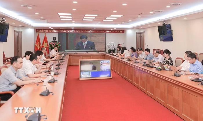 Các đại biểu dự hội nghị trực tuyến tại điểm cầu Thông tấn xã Việt Nam. (Ảnh: Thành Phương/TTXVN)