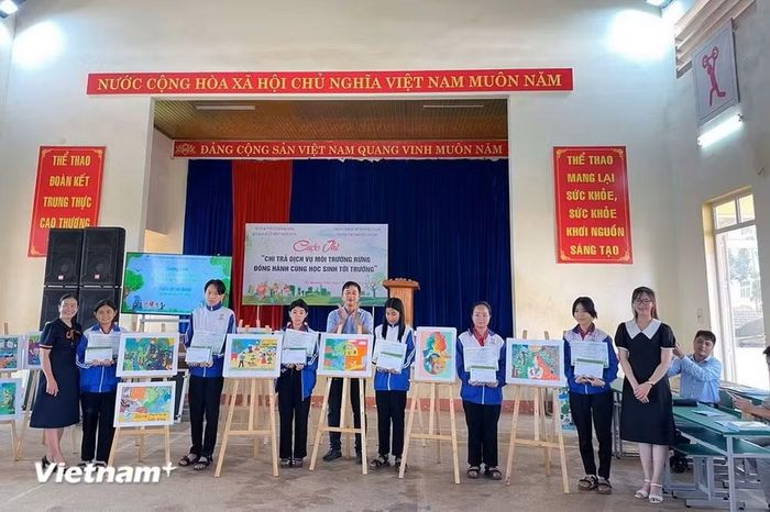 Các hoạt động ngoại khóa và các cuộc thi sinh động, thực tế đã góp phần nâng cao nhận cộng đồng về chính sách chi trả dịch vụ môi trường rừng