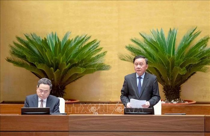 Đồng chí Trần Cẩm Tú, Ủy viên Bộ Chính trị, Thường trực Ban Bí thư điều hành chương trình hội nghị. Ảnh: Phương Hoa/TTXVN