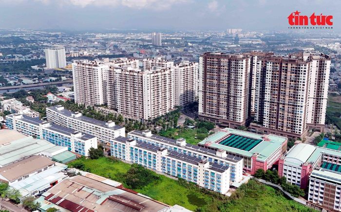 Hàng loạt dự án nhà ở chung cư tại phường An Lạc (TP Hồ Chí Minh). Ảnh: An Hiếu-Huyền Trân/Báo Tin tức và Dân tộc