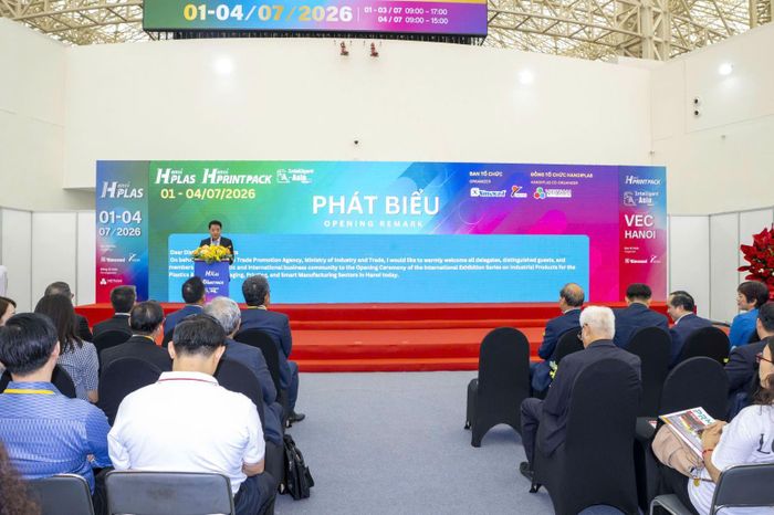 Quang cảnh lễ khai mạc.
