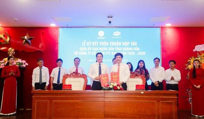Lãnh đạo UBND tỉnh Khánh Hòa và Tập đoàn FPT ký kết thỏa thuận hợp tác về khoa học, công nghệ, đổi mới sáng tạo và chuyển đổi số giai đoạn 2026 – 2030.