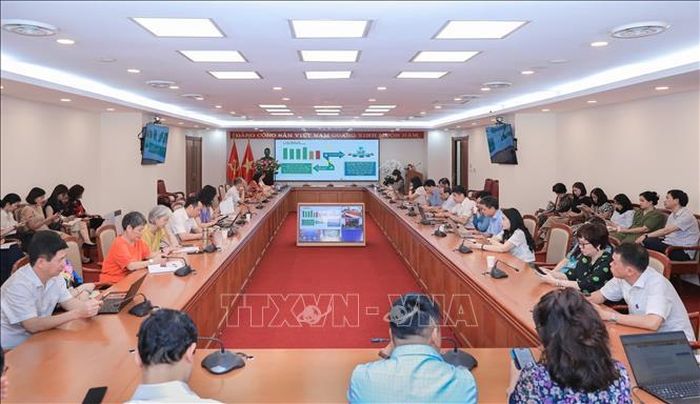 Đại biểu tham dự hội nghị trực tuyến tại điểm cầu Thông tấn xã Việt Nam. Ảnh: Phan Phương/TTXVN