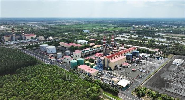 Công ty Điện lực dầu khí Cà Mau (PV Power Ca Mau) ở xã Khánh An, tỉnh Cà Mau có 2 nhà máy điện, tổng công suất 1.500 MW, năm 2026 phấn đấu sản xuất và hòa lưới điện quốc gia 5,6 tỷ kWh.