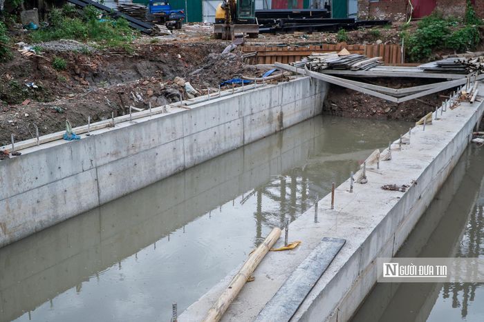 Năm 2008, Thành phố Hà Nội phê duyệt dự án cống hóa hơn 1km mương Kẻ Khế kết hợp xây dựng tuyến đường có mặt cắt ngang 25m nối từ nút rẽ ra phố Núi Trúc đến phố Sơn Tây nhằm xử lý tình trạng này.