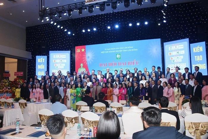 Ra mắt Ban Chấp hành Hiệp hội Doanh nghiệp tỉnh Lâm Đồng nhiệm kỳ 2026-2031.