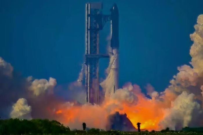 Phiên bản mới của tên lửa Starship của SpaceX được phóng từ căn cứ Starbase ở Texas. Ảnh: DPA.