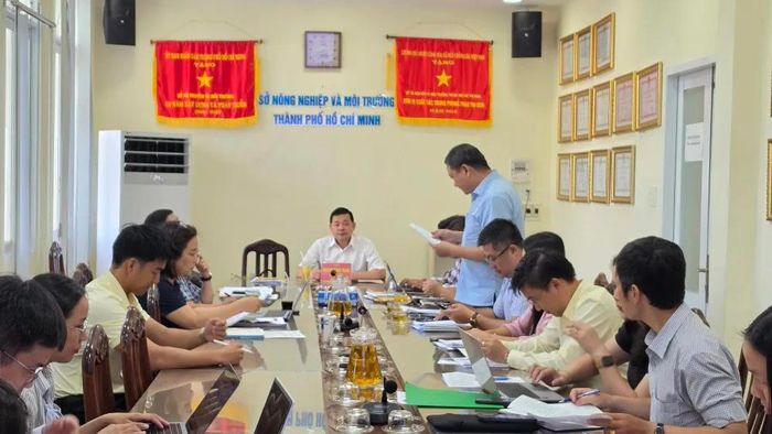Ông Trương Hữu Chức, phó phòng Kinh tế đất (Sở NN-MT) phát biểu ý kiến đối với dự án thuộc Tập đoàn Bcons.