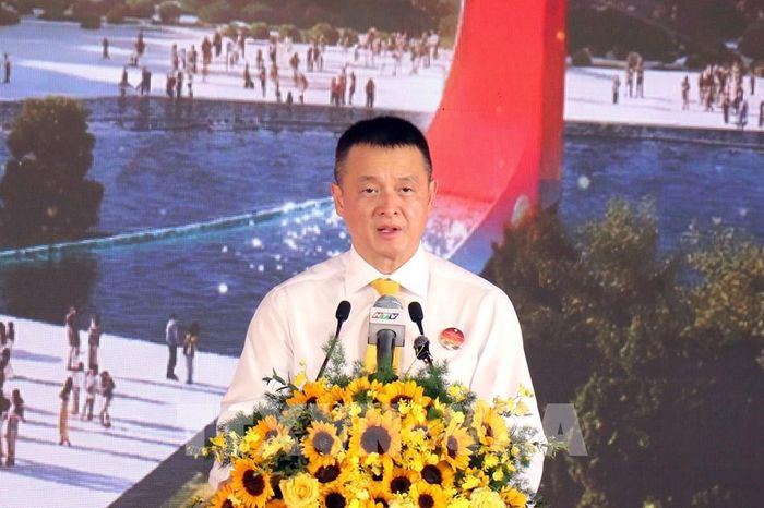Ông Đặng Minh Trường, Chủ tịch Hội đồng Quản trị Tập đoàn Sun Group, phát biểu tại lễ khởi công. Ảnh: Thanh Vũ - TTXVN