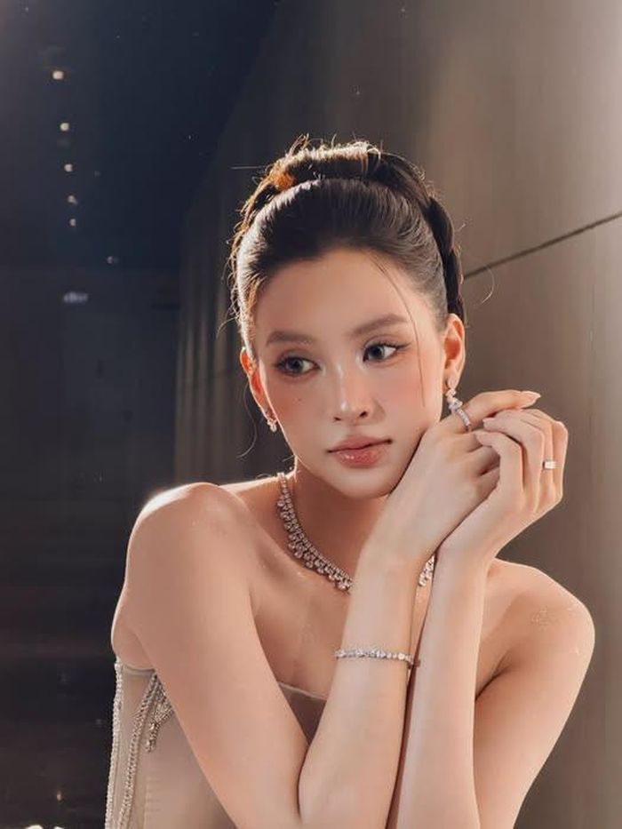 Tiểu Vy ngày càng khẳng định sức hút của bản thân mình. (Nguồn: FBNV)