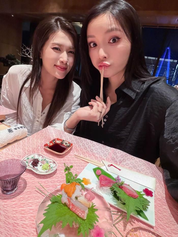 Kỳ Duyên và Thiên Ân lộ rõ niềm vui khi đi ăn cùng nhau. Ảnh: IGNV