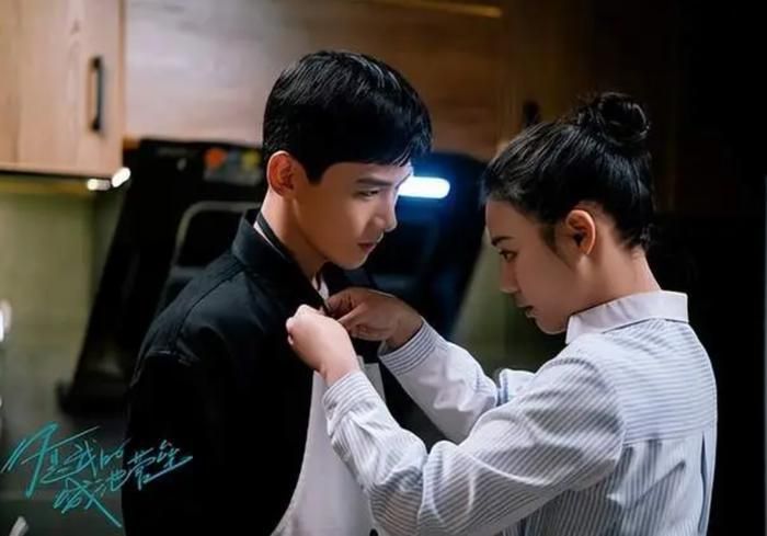 Mối tình giữa nữ bác sĩ và cảnh sát đặc nhiệm nhận được nhiều sự yêu mến. Ảnh: Mango TV