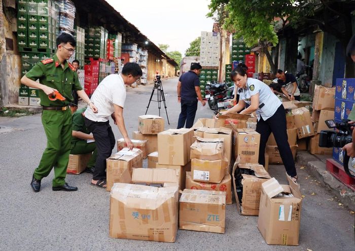 Sản phẩm giả bị thu giữ. Ảnh Công an Ninh Bình