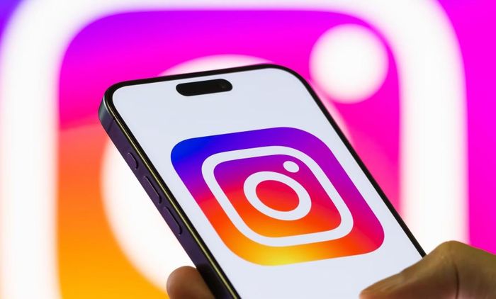 Trên Instagram, khi các tài khoản thanh thiếu niên để lại bình luận mang tính bắt nạt, hệ thống không hiển thị lời nhắc yêu cầu người dùng tạm dừng để suy nghĩ lại như nền tảng từng giới thiệu