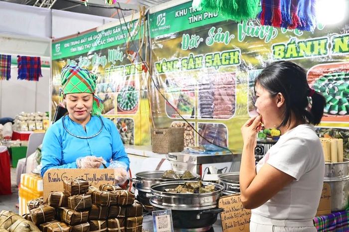 Đây là hoạt động xúc tiến tiêu thụ sản phẩm công nghiệp nông thôn trọng điểm thuộc Chương trình Khuyến công quốc gia năm 2026. Ảnh: Diễm Phúc