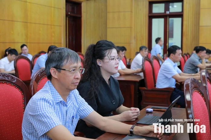 Đại biểu dự hội nghị tại điểm cầu Tỉnh ủy Thanh Hóa.