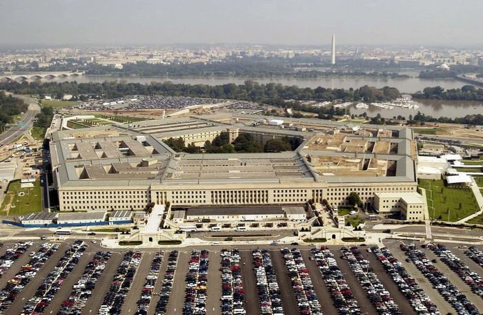 Ông Hegseth phê chuẩn 13 nhân sự khác, gồm các cựu quân nhân, cựu nghị sĩ, doanh nhân và giáo sư. Ảnh: Getty Images.