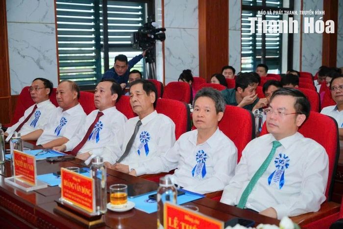 Các đại biểu dự lễ kỷ niệm.
