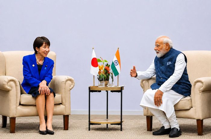 Thủ tướng Nhật Bản Sanae Takaichi (trái) hội đàm với Thủ tướng Ấn Độ Narendra Modi. Ảnh: The Times of India.